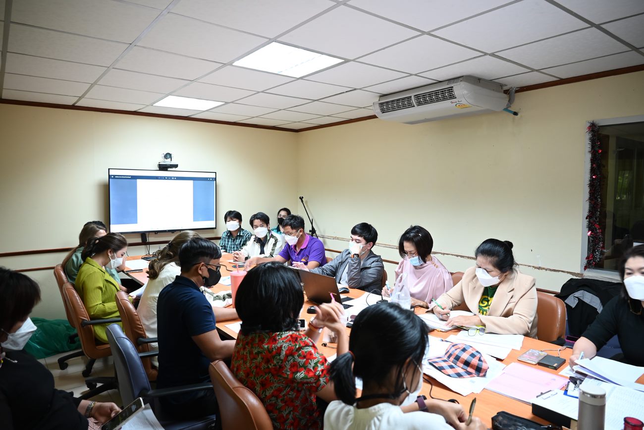 19 ตุลาคม 2565 การประชุมติดตามการดำเนินงานของสำนักส่งเสริมการเรียนรู้และบริการวิชาการ 
