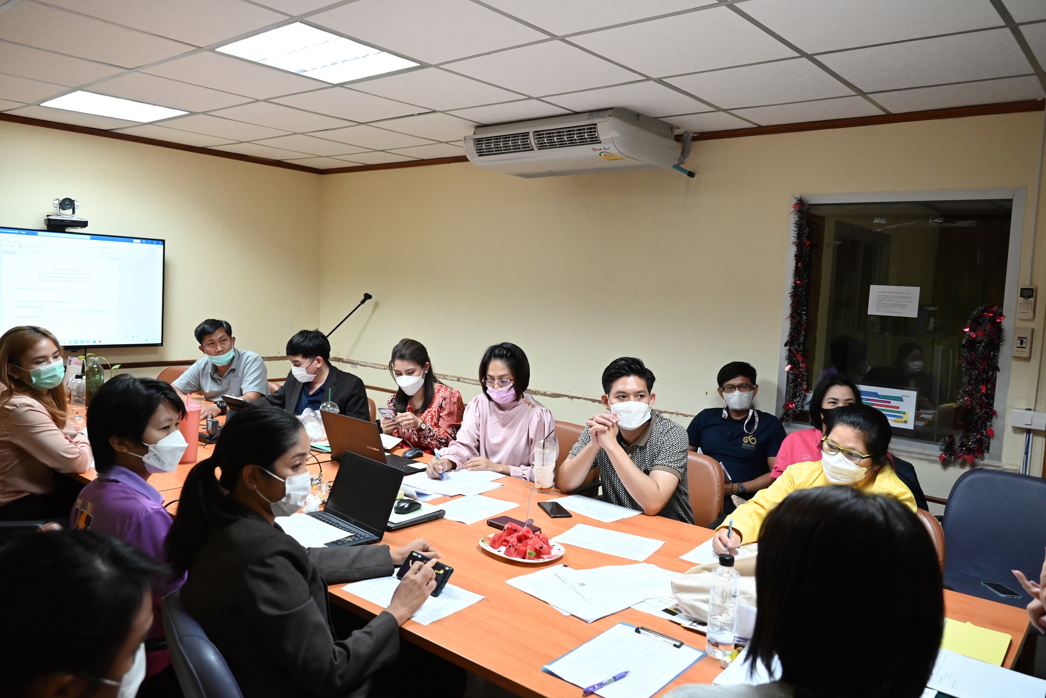 17 พฤศจิกายน 2565 การประชุมติดตามการดำเนินงานของสำนักส่งเสริมการเรียนรู้และบริการวิชาการ 