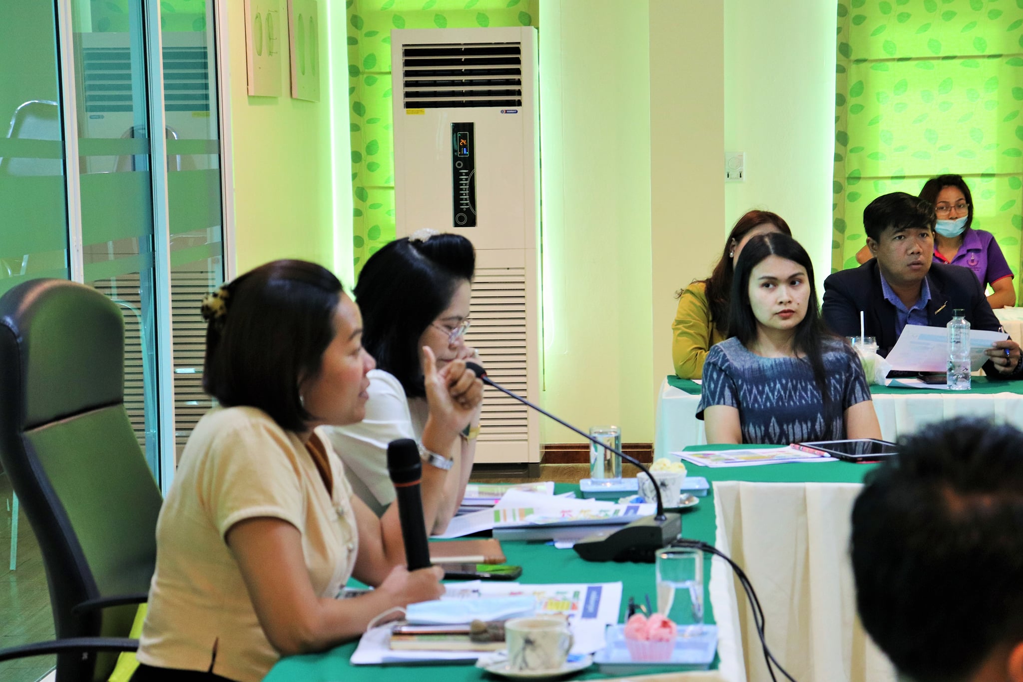  30 ตุลาคม 2563 เวลา 14.30 น. การประชุมหารือแนวทางการดำเนินงาน โครงการยกระดับพัฒนาคุณภาพชีวิตและยกระดับรายได้ให้กับคนในชุมชนฐานราก 