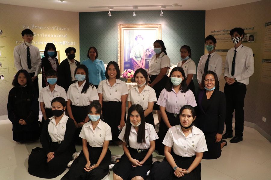  21 สิงหาคม 2563 งานวิชาศึกษาทั่วไปนำนักศึกษาเข้าเรียนรู้ ณ หอนิทัศน์ราชภัฏ 