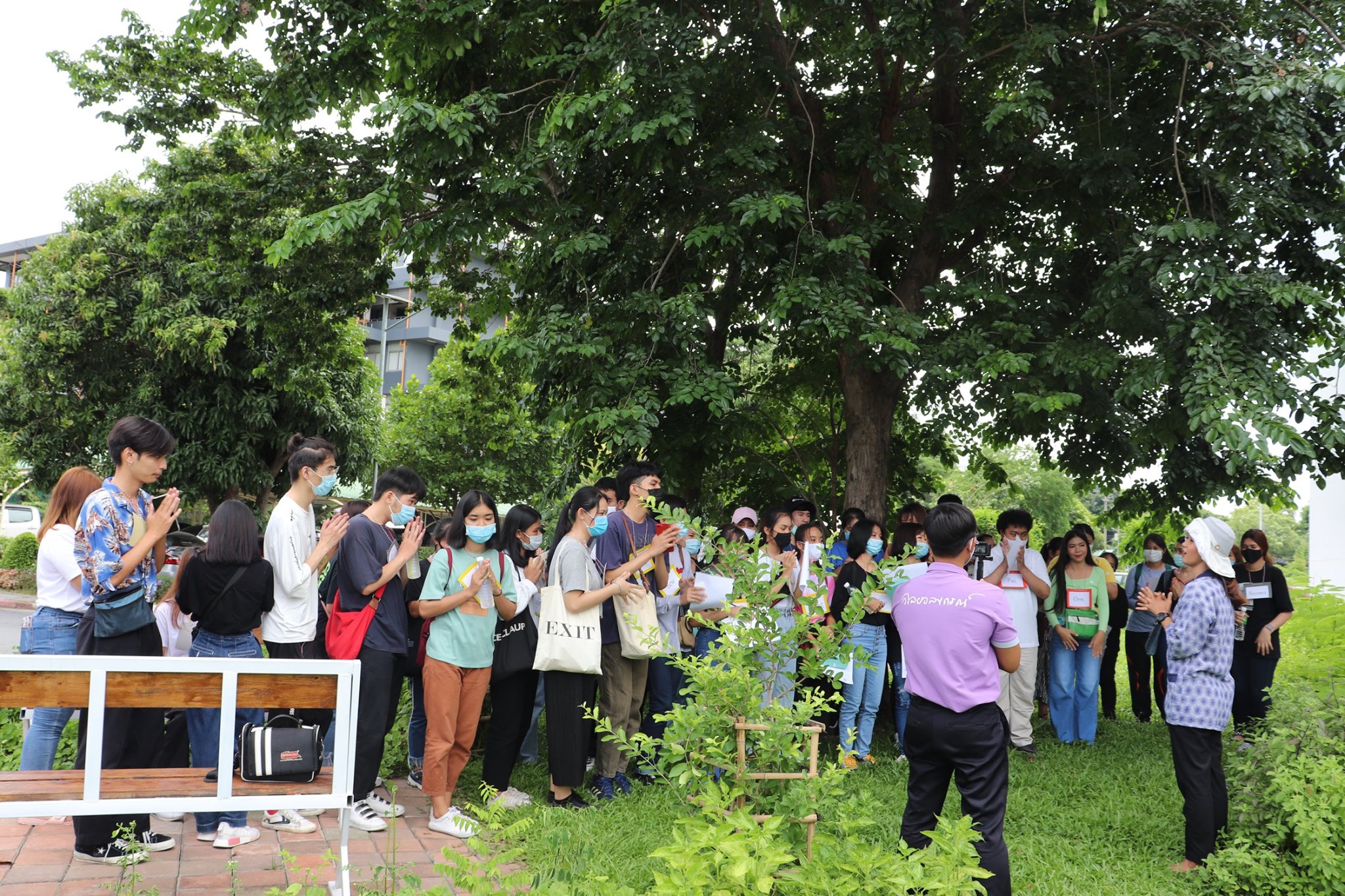 21 สิงหาคม 2563 คณาจารย์และนักศึกษาหลักสูตรศิลปศาสตรบัณฑิต สาขาวิชาภาษาอังกฤษ คณะมนุษยศาสตร์และสังคมศาสตร์เข้าเรียนรู้  เวลา10.30 -11.00 น.