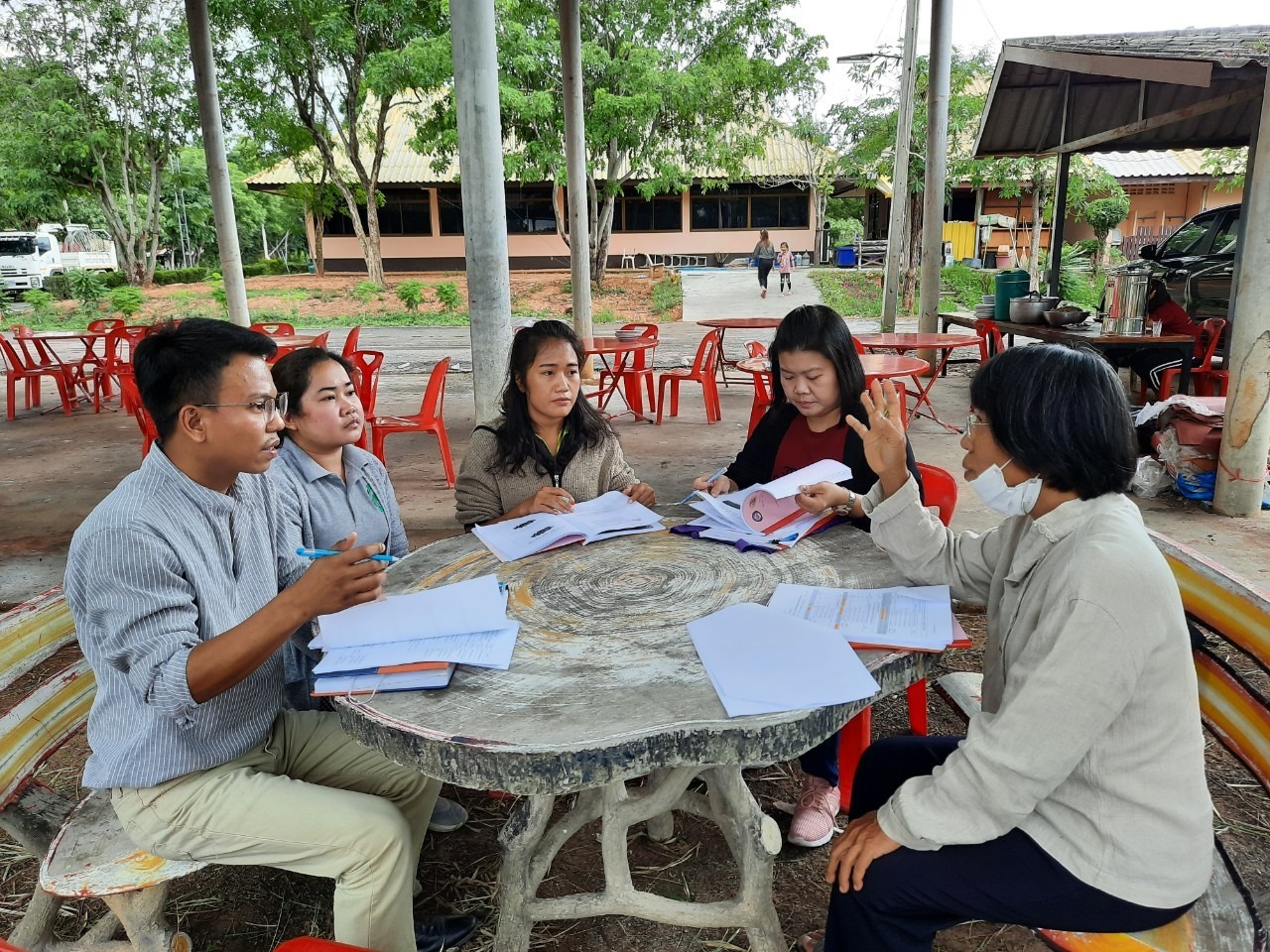 2 สิงหาคม 2563 กิจกรรมงานลงพื้นที่ตรวจติดตามโครงการยกระดับคุณภาพชีวิตฯ ณ ตำบลทัพราช จังหวัดสระแก้ว