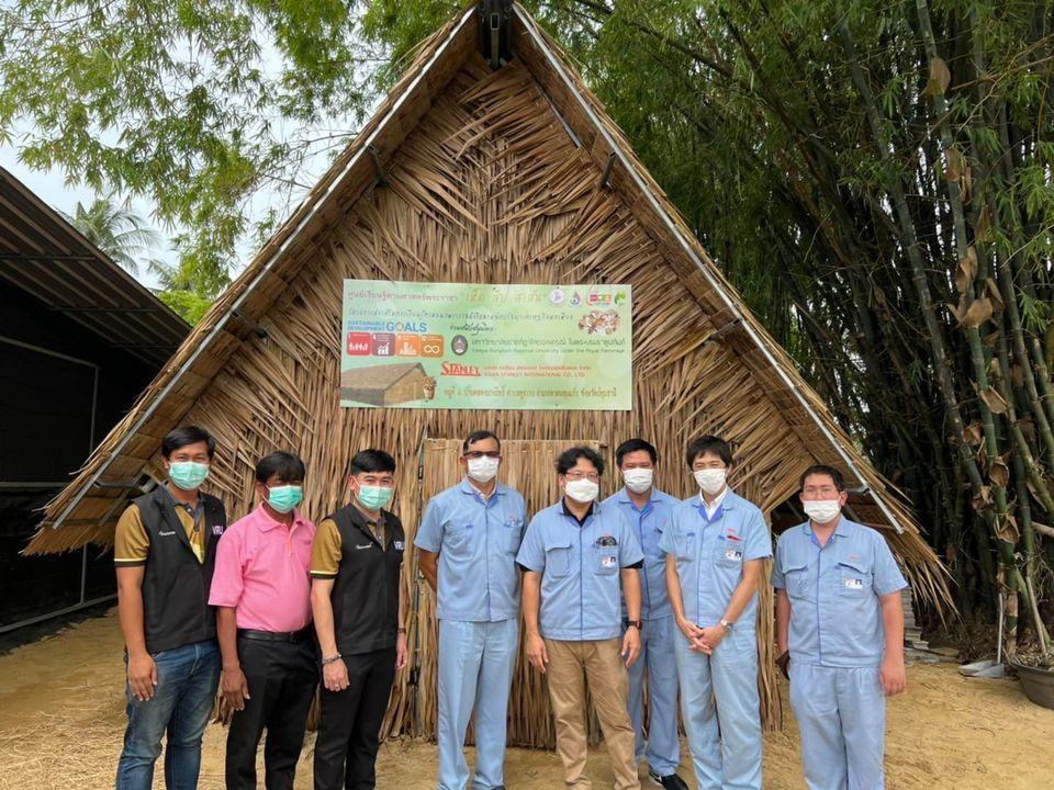 พิธีเปิดโครงการปรับปรุงโรงเรือนเพาะเห็ด สร้างเศรษฐกิจชุมชนอย่างยั่งยืน ศูนย์เรียนรู้ตามหลักปรัชญาของเศรษฐกิจพอเพียง “เห็ด สืบ สาส์น” 