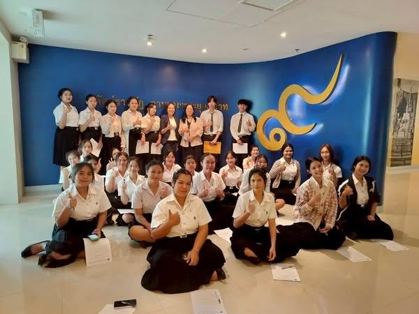 21และ 23 กรกฎาคม 2568 งานศึกษาทั่วไป รายวิชา VGE 101 ตามรอยพระยุคลบาท ได้นำนักศึกษาจำนวน 200 คน เข้าเยี่ยมชมและเรียนรู้หอนิทัศน์ราชภัฏ 